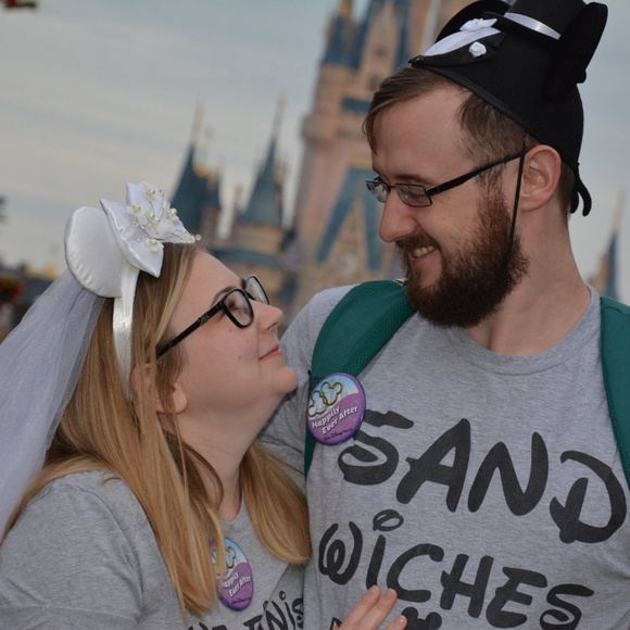 💖 Meet your Posher, Megan 💖 - Picture 3 of 3